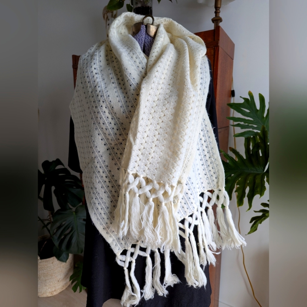 Cream Knit Fringe Scarf